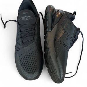 Nike Air Max 270 Triple Black sneaker  Size 11.5
